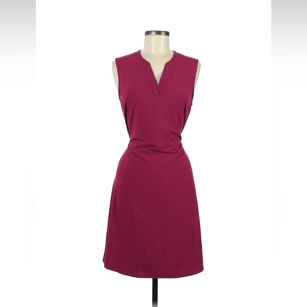Eddie Bauer Active Dress Burgundy Size Medium